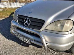 Grå Begagnad 2001 Mercedes ML430 SUV | 27 000 kr