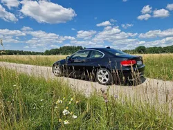 Svart Begagnad 2010 BMW 325 Comfort Edition Sportkupé | 136 000 kr (Marknadspris)