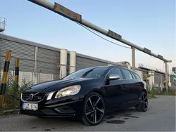 Svart Begagnad 2013 Volvo V60 R-Design Kombi | 110 000 kr (Marknadspris)