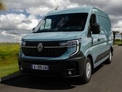 Vit Ny 2025 Renault Master Van | 539 900 kr (Lite dyr)