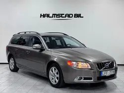Grå Begagnad 2010 Volvo V70 Momentum Kombi | 99 500 kr (Marknadspris)