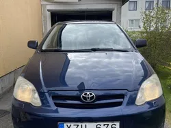 Blå Begagnad 2006 Toyota Corolla Halvkombi | 40 000 kr (Marknadspris)