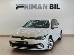 Vit Begagnad 2021 VW Golf VIII Halvkombi | 219 900 kr (Bra pris)