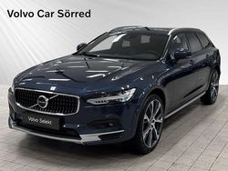Mörkblå (blå) Begagnad 2021 Volvo V90 CC Kombi | 439 000 kr