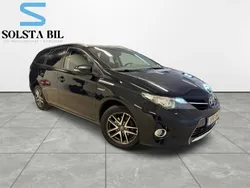 Svart Begagnad 2015 Toyota Auris Hybrid Edition Kombi | 115 000 kr (Bra pris)