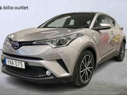 Grå Begagnad 2017 Toyota C-HR SUV | 219 000 kr