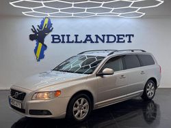 Ljusgrå Begagnad 2011 Volvo V70 Momentum Kombi | 49 900 kr (Marknadspris)