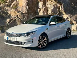 Vit Begagnad 2016 Kia Optima Sedan | 164 500 kr (Marknadspris)