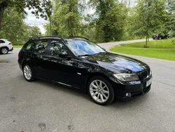 Svart Begagnad 2010 BMW 320 Kombi | 69 800 kr (Marknadspris)
