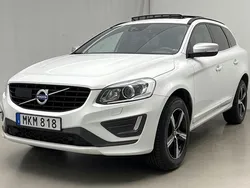 Vit Begagnad 2017 Volvo XC60 R-Design SUV | 238 800 kr (Marknadspris)