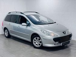 Ljusgrå (grå) Begagnad 2007 Peugeot 307 Kombi | 49 900 kr (Dyr)
