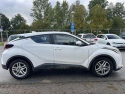 Vit Begagnad 2020 Toyota C-HR Active SUV | 205 000 kr (Lite dyr)