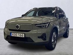 Grön Begagnad 2023 Volvo XC40 Plus SUV | 429 900 kr
