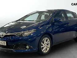 Mörkblå (blue) Begagnad 2015 Toyota Auris Halvkombi | 109 900 kr (Bra pris)