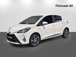 Vit Begagnad 2018 Toyota Yaris Hybrid Executive Halvkombi | 169 000 kr (Bra pris)