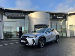 Grå (silver metallic) Begagnad 2022 Lexus UX 250h Sport Design Packet SUV | 315 000 kr (Marknadspris)
