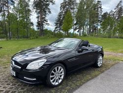 Svart Begagnad 2012 Mercedes SLK200 Cab | 199 900 kr (Marknadspris)