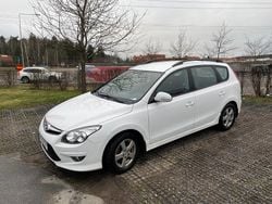 Vit Begagnad 2011 Hyundai i30 Kombi | 55 000 kr (Lite dyr)