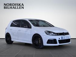 Vit Begagnad 2010 VW Golf VI R Halvkombi | 159 795 kr