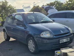 Blå Begagnad 2000 Renault Clio II Halvkombi | 14 500 kr (Marknadspris)