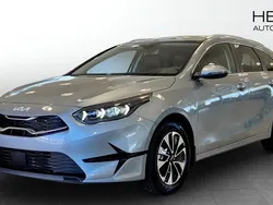 Grå (grey) Ny 2025 Kia Ceed Sportswagon Advance Kombi | 292 450 kr (Marknadspris)