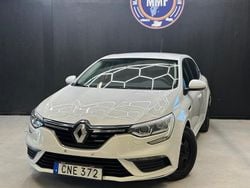Vit Begagnad 2018 Renault Mégane IV Halvkombi | 94 800 kr (Marknadspris)