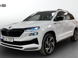 Vit Ny 2024 Skoda Karoq SportLine SUV | 384 900 kr (Lite dyr)