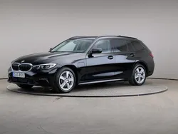 Svart Begagnad 2020 BMW 330e Sport Line Kombi | 289 000 kr (Marknadspris)