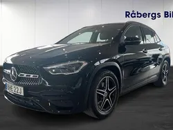 Svart Begagnad 2021 Mercedes GLA200 AMG line SUV | 359 800 kr (Marknadspris)