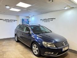 Mörkblå Begagnad 2011 VW Passat Kombi | 69 900 kr (Marknadspris)