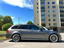 Grå Begagnad 2009 BMW 320 M Sport Kombi | 120 000 kr (Dyr)