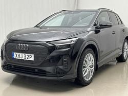 Svart Begagnad 2025 Audi Q4 e-tron Comfort SUV | 544 900 kr (Dyr)