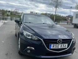 Blå Begagnad 2014 Mazda 3 Core Halvkombi | 129 000 kr (Lite dyr)