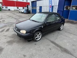 Svart Begagnad 2001 VW Golf Cabriolet Cab | 39 900 kr