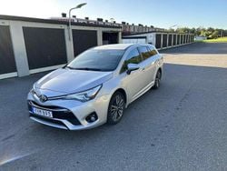 Silver Begagnad 2017 Toyota Avensis Edition Kombi | 162 000 kr (Marknadspris)
