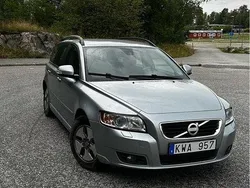 Silver Begagnad 2011 Volvo V50 Momentum Kombi | 33 200 kr (Bra pris)