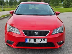Röd Begagnad 2015 Seat Leon Style Halvkombi | 89 900 kr (Marknadspris)
