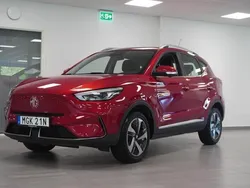 Röd Begagnad 2022 MG ZS Luxury Sedan | 239 900 kr (Superpris)