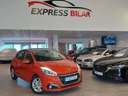 Orange Begagnad 2019 Peugeot 208 Signature Sky Halvkombi | 99 000 kr (Superpris)