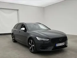 Grå Begagnad 2019 Volvo V90 R-Design Kombi | 320 000 kr (Marknadspris)
