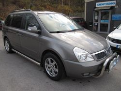 Grå Begagnad 2010 Kia Carnival Minibuss | 59 900 kr