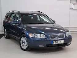Blå Begagnad 2005 Volvo V70 Kinetic Kombi | 44 900 kr (Dyr)