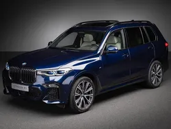 Blå Begagnad 2020 BMW X7 Executive SUV | 829 000 kr