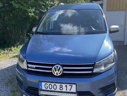 Blå Begagnad 2019 VW Caddy Minibuss | 230 000 kr (Lite dyr)