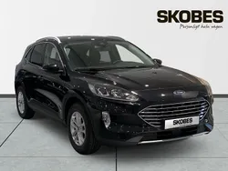 Svart Begagnad 2022 Ford Kuga Business Edition SUV | 279 000 kr (Marknadspris)