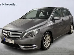 Mörkgrå (mgrå) Begagnad 2014 Mercedes B180 Minibuss | 66 900 kr (Superpris)