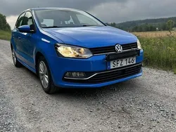Blå Begagnad 2015 VW Polo Halvkombi | 99 000 kr (Lite dyr)