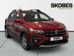 Röd Begagnad 2023 Dacia Sandero Comfort Halvkombi | 149 900 kr (Bra pris)