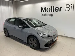 Ljusgrå (vapor grey) Begagnad 2022 Cupra Born Halvkombi | 259 000 kr (Marknadspris)