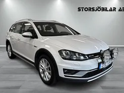 Vit Begagnad 2015 VW Golf Alltrack Kombi | 169 000 kr (Marknadspris)